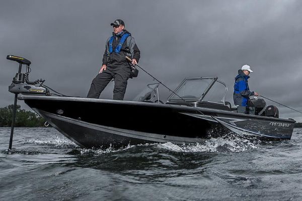 Crestliner 2100 Raptor - main image