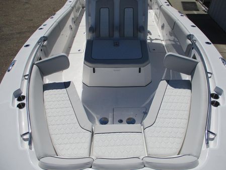 Sea Fox 328 Commander image