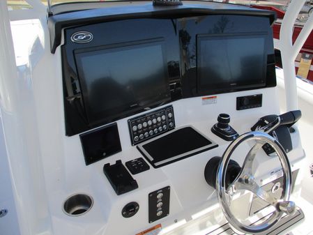 Sea Fox 328 Commander image
