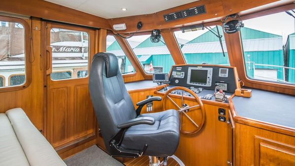 North Pacific 43 Pilothouse image