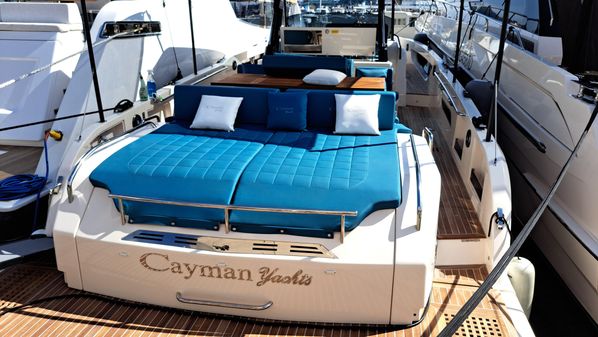 Cayman Yachts 400 WA image