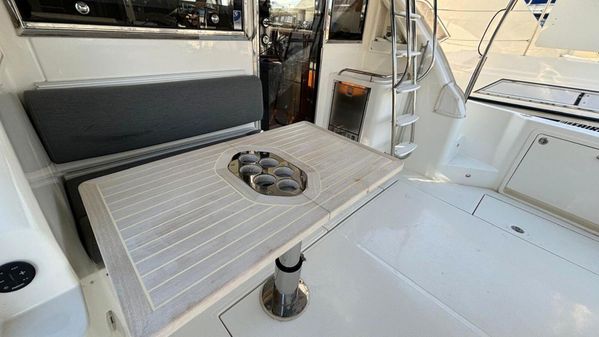 Riviera 39 FLYBRIDGE image