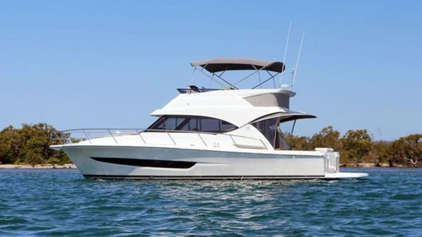 Riviera 39 FLYBRIDGE image