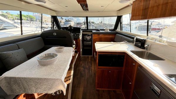 Riviera 39 FLYBRIDGE image