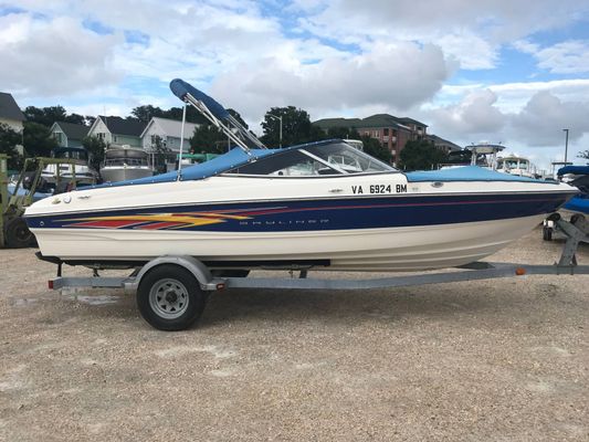 Bayliner 205 - main image