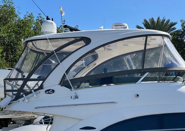 Sea Ray 52 Sedan Bridge image