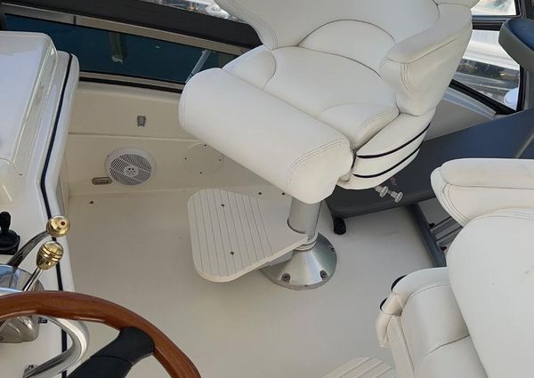 Sea Ray 52 Sedan Bridge image