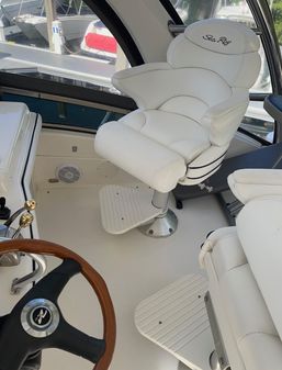 Sea Ray 52 Sedan Bridge image