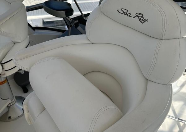 Sea Ray 52 Sedan Bridge image