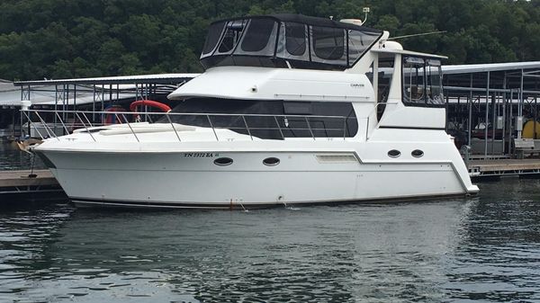 Carver 406 Aft Cabin Motor Yacht