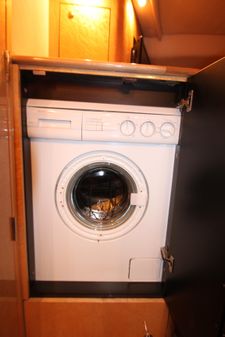 Sea Ray 540 Sundancer image