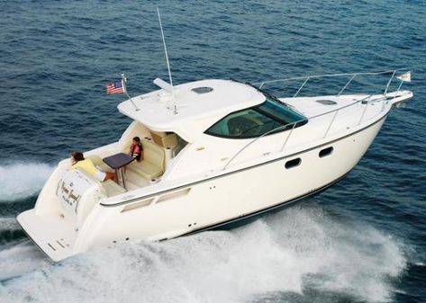 Tiara Yachts 3500 Sovran image