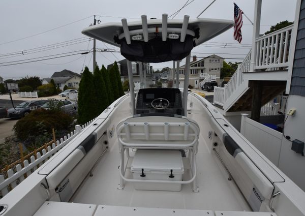 Robalo R230-CENTER-CONSOLE image