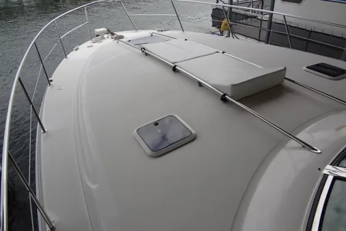 Sea Ray 380 Sundancer image