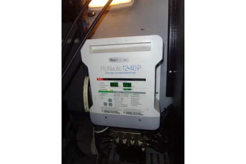 Sea Ray 380 Sundancer image