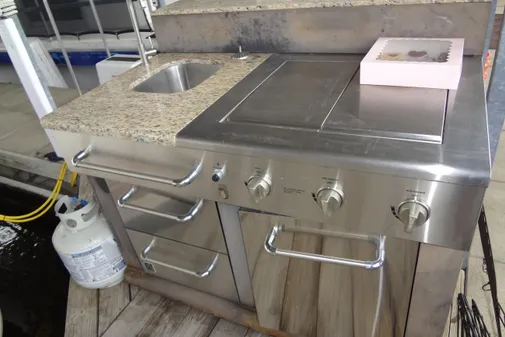 Sea Ray 380 Sundancer image