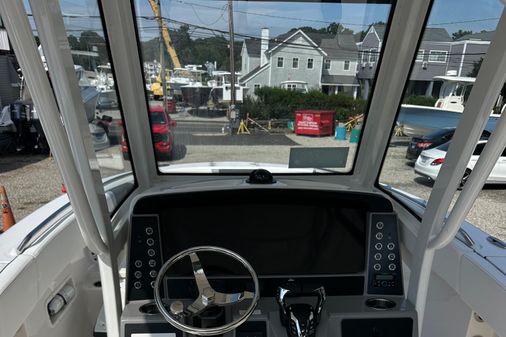 Robalo R250-CENTER-CONSOLE image