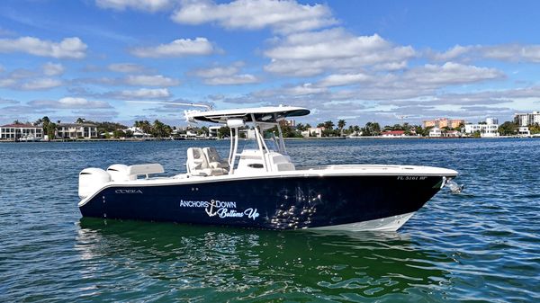 Cobia 277 Center Console 