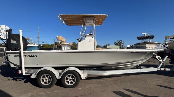 Sportsman Tournament 234 Bay Boat