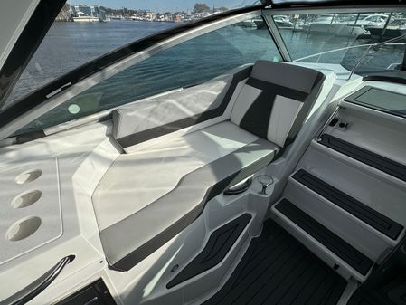 Monterey 295 Sport Yacht image