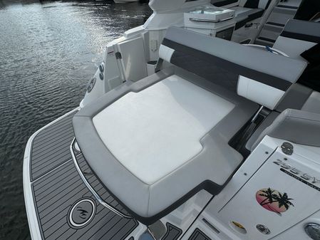 Monterey 295 Sport Yacht image