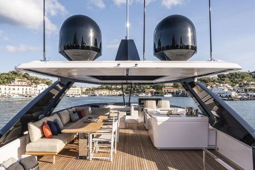 Ferretti Yachts 860 image