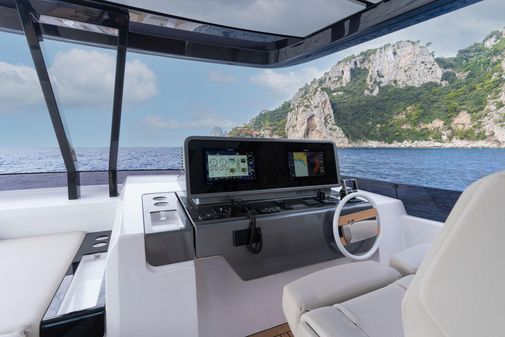 Ferretti Yachts 860 image