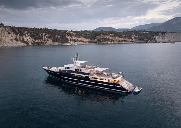 Feadship Custom image