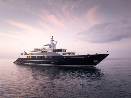 Feadship Custom image