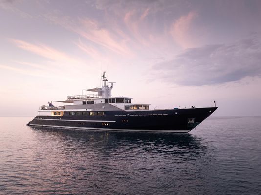 Feadship Custom - main image