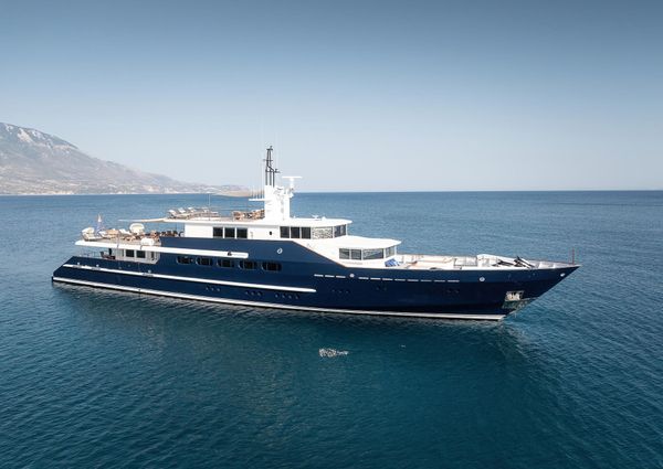 Feadship Custom image