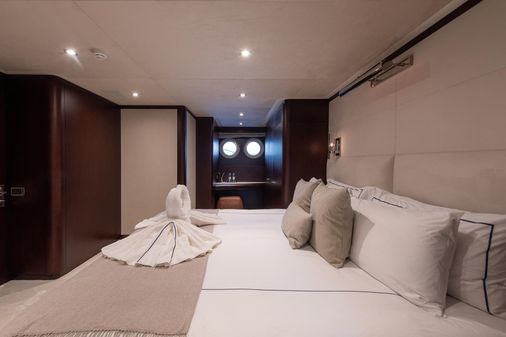 Feadship Custom image