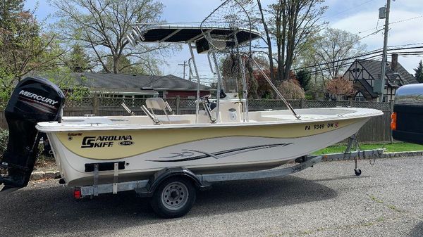 Carolina Skiff 218 DLV 