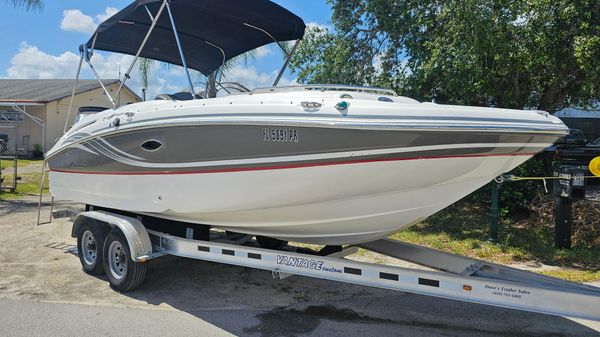 Hurricane SunDeck Sport 220 OB 