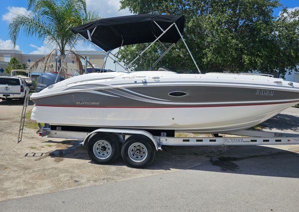 Hurricane SUNDECK-SPORT-220-OB image