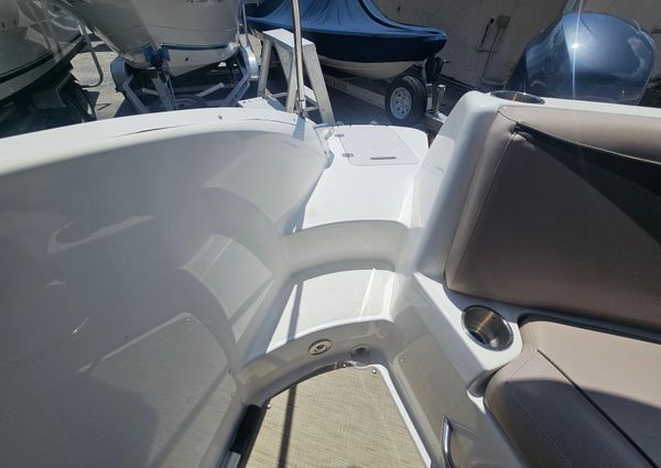 Hurricane SUNDECK-SPORT-220-OB image