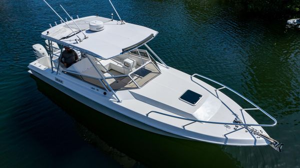Contender 35 Side Console