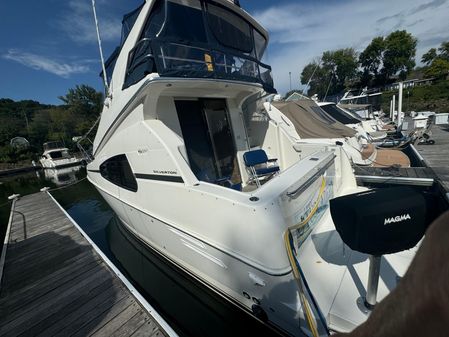 Silverton 330 Sport Bridge image