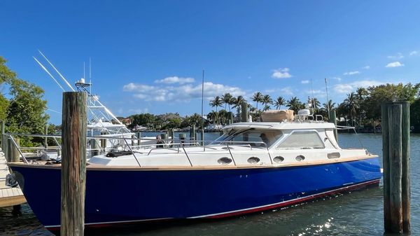 Custom Gentlemans Motor Yacht 