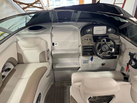 Crownline 264 CR image