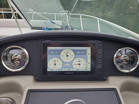 Crownline 264 CR image