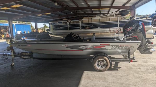 Triton 18 TX