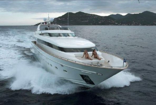 Canados FAST-MOTOR-YACHT - main image