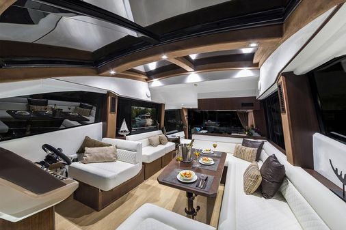 Galeon 510 Sky image