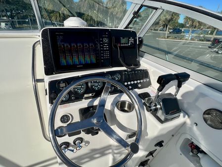 Boston-whaler CONQUEST image