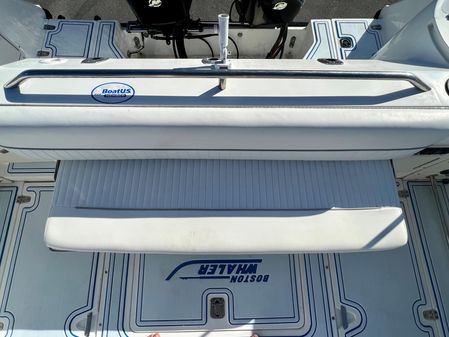 Boston-whaler CONQUEST image