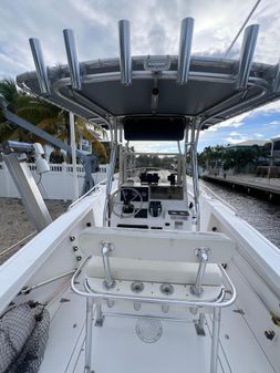 Mako 252 Center Console image