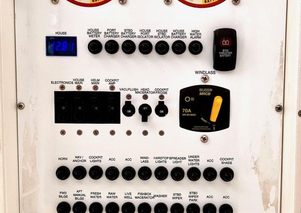 Pursuit DC 325 Dual Console image