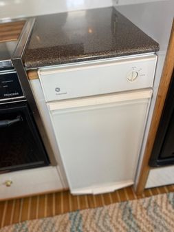 Bayliner 4788 Pilothouse w/ thruster image