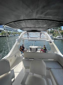 Bayliner 410 image